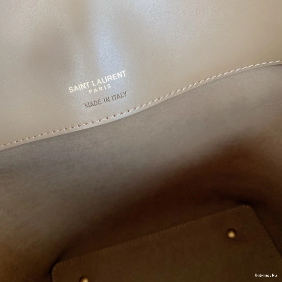 37 YSL LARGE BAG-26*20*12CM LE 0821